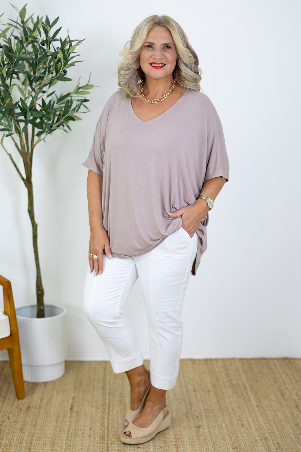 Armeni Batwing T Shirt | Taupe