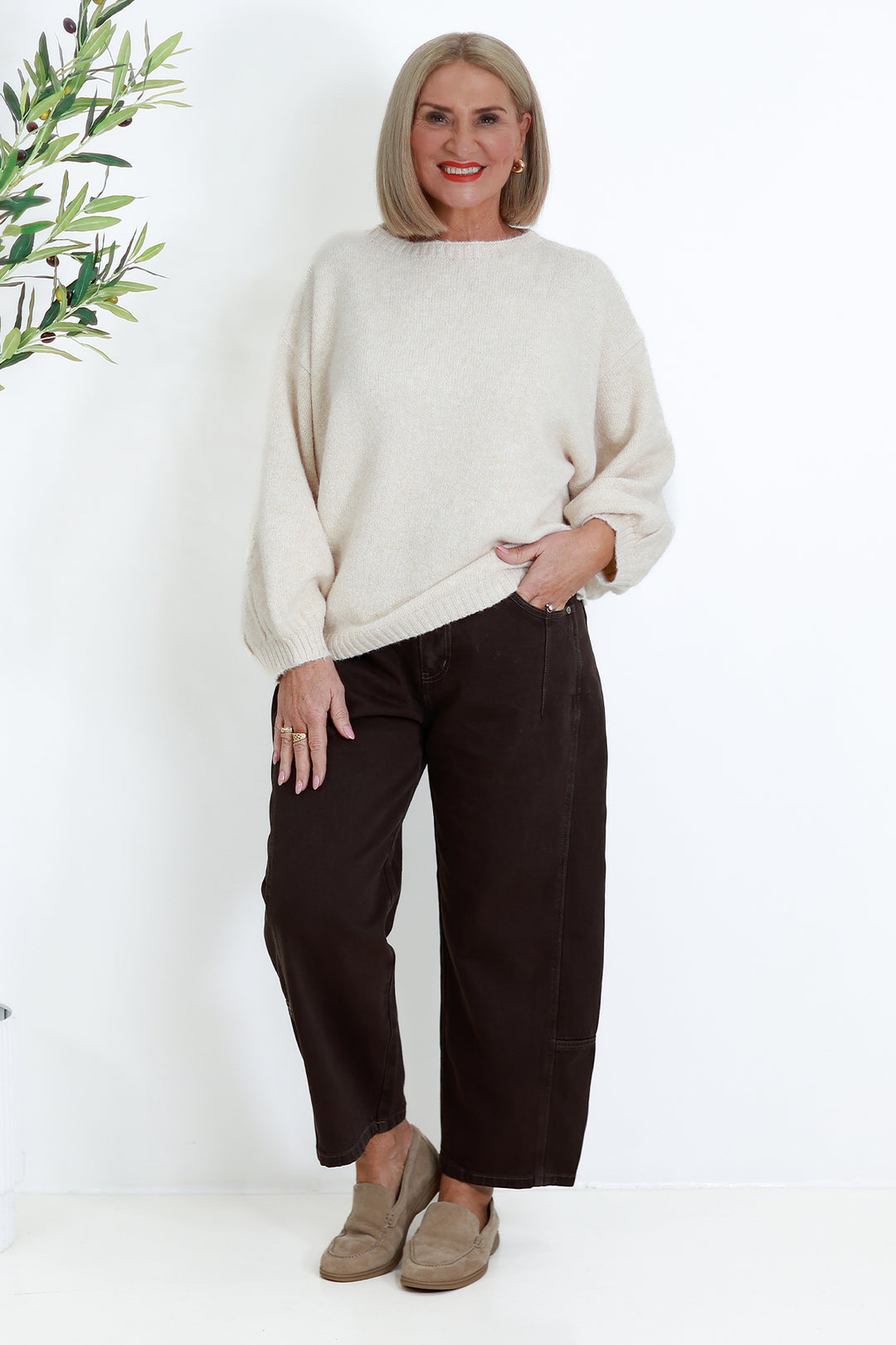 Demi Barrel Jean | DARK CHOC