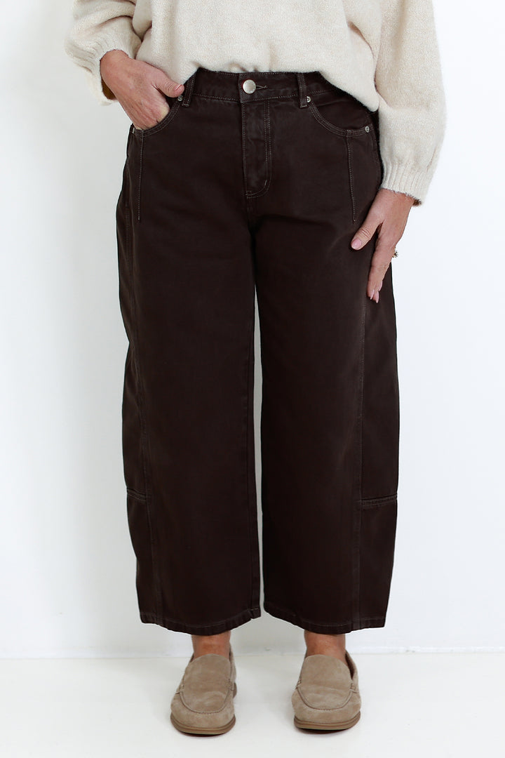 Demi Barrel Jean | DARK CHOC