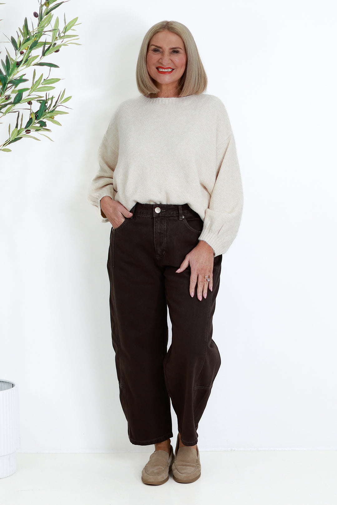 Demi Barrel Jean | DARK CHOC