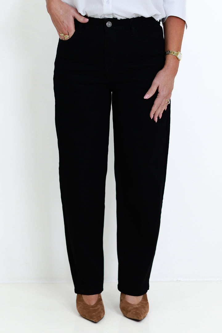 Baroness Straight Stretch Jeans | BLACK
