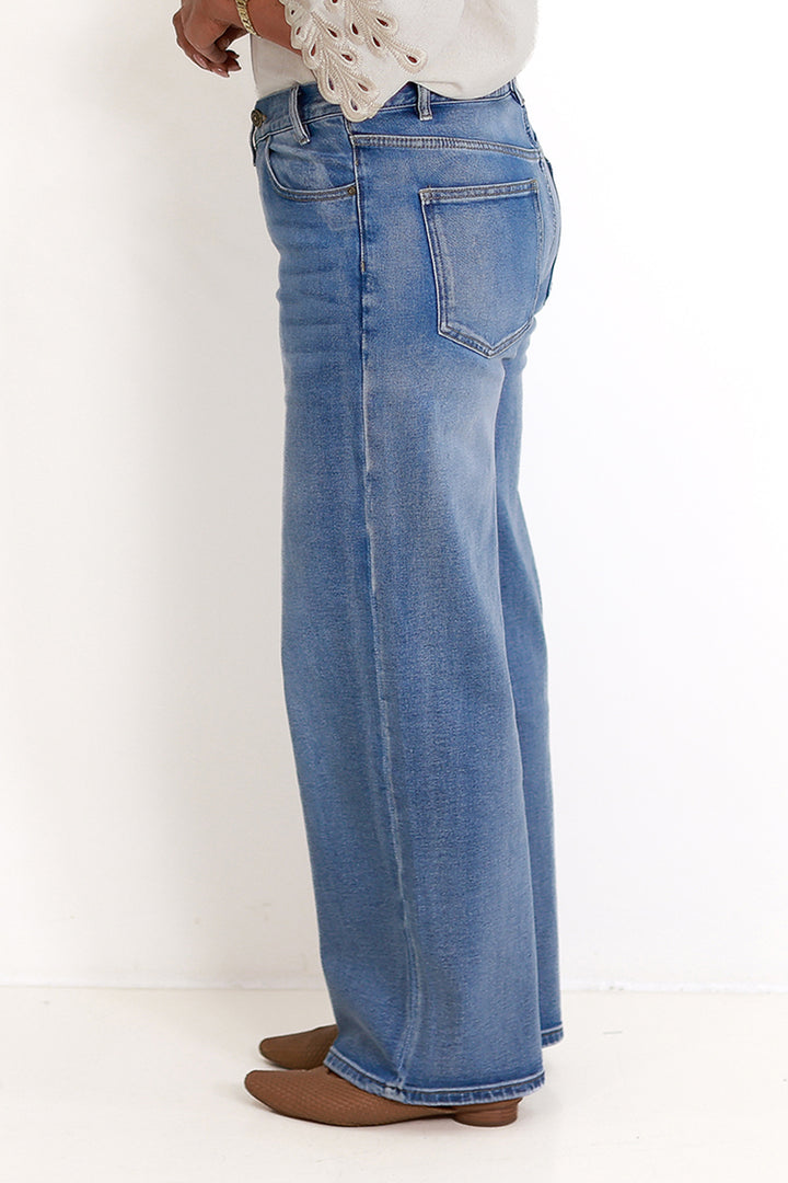 Urban Slouch Jean  | Light Wash STRETCH