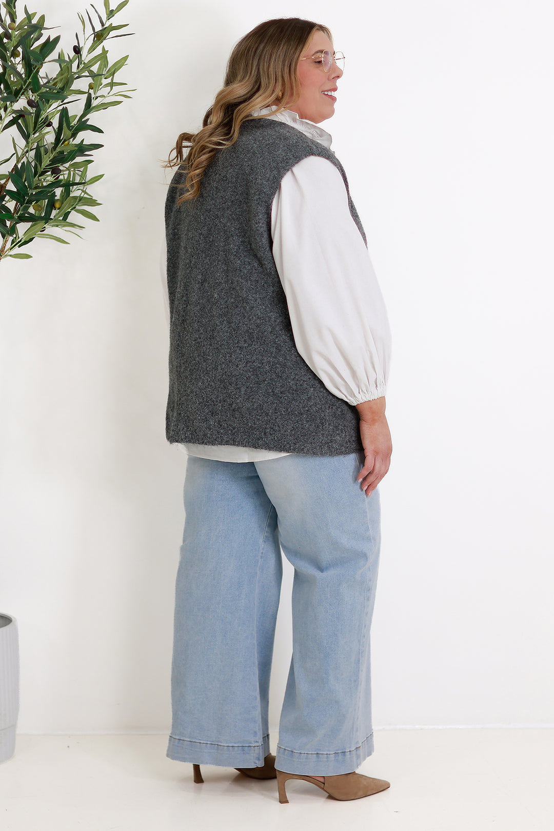 Kalani Vest | DARK GREY
