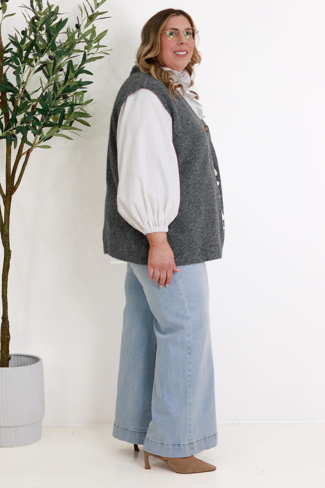 Kalani Vest | DARK GREY