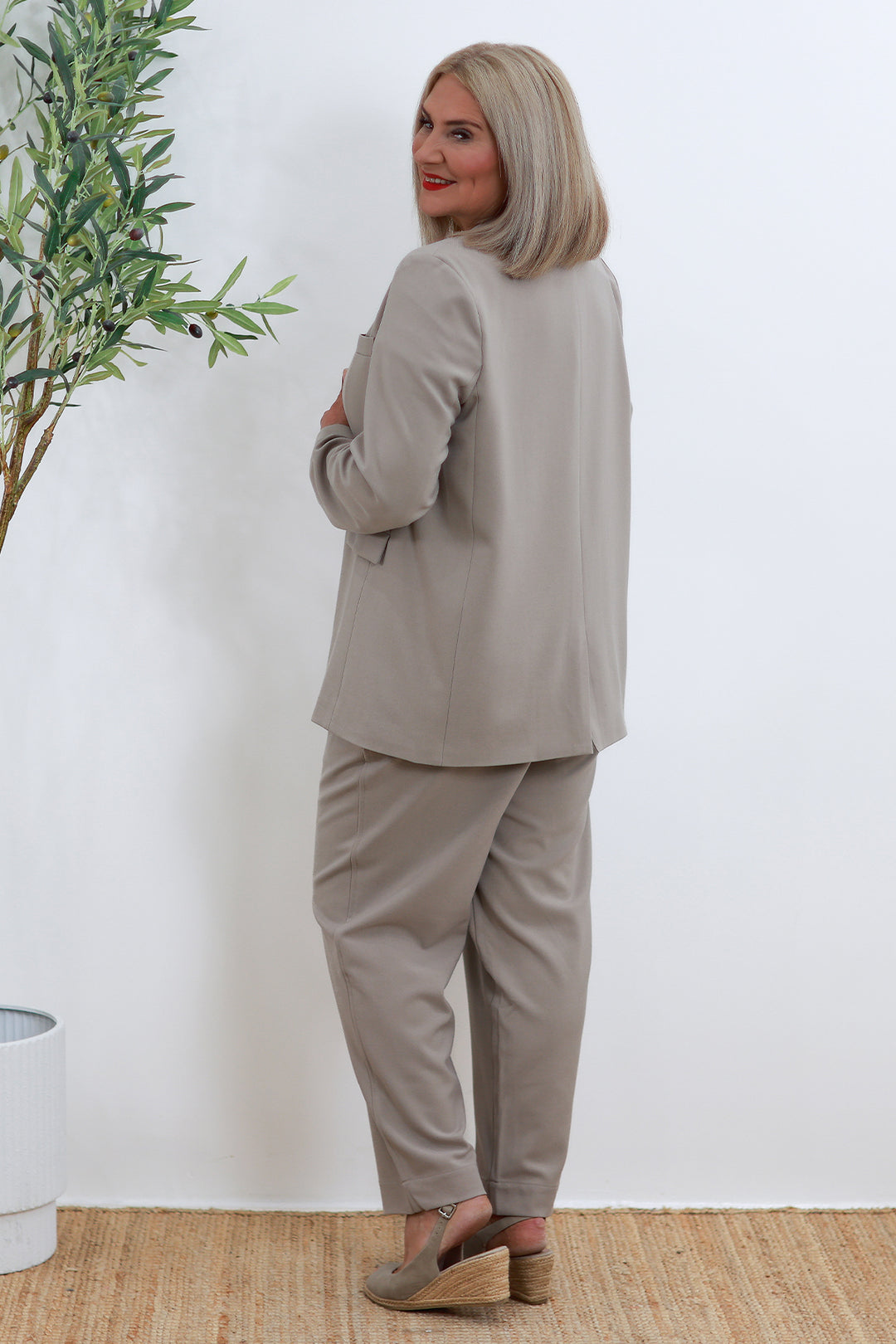 Eden Stretch Blazer |  TAUPE