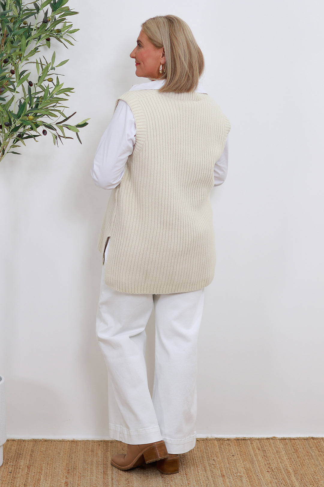 V Neck Vest | IVORY