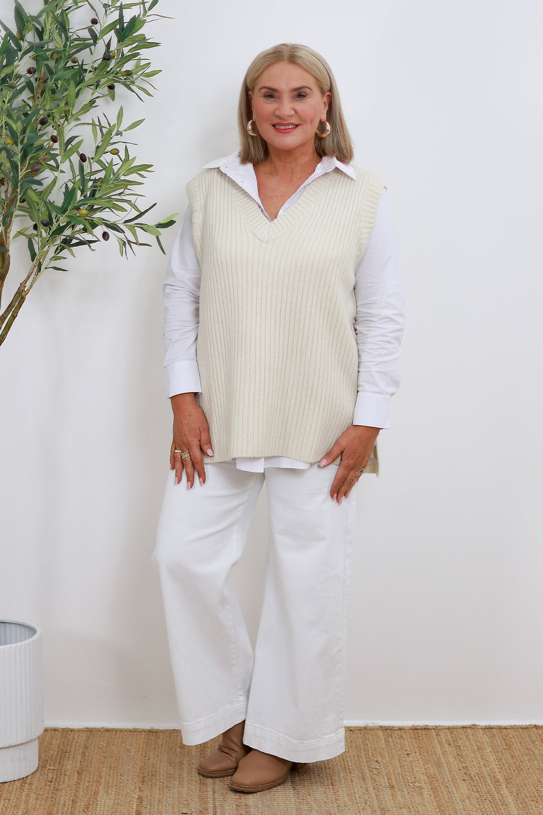 V Neck Vest | IVORY