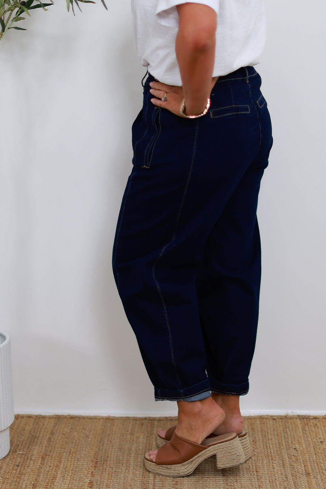 NEW Emmi Barrel Jean | DARK Stretch Denim