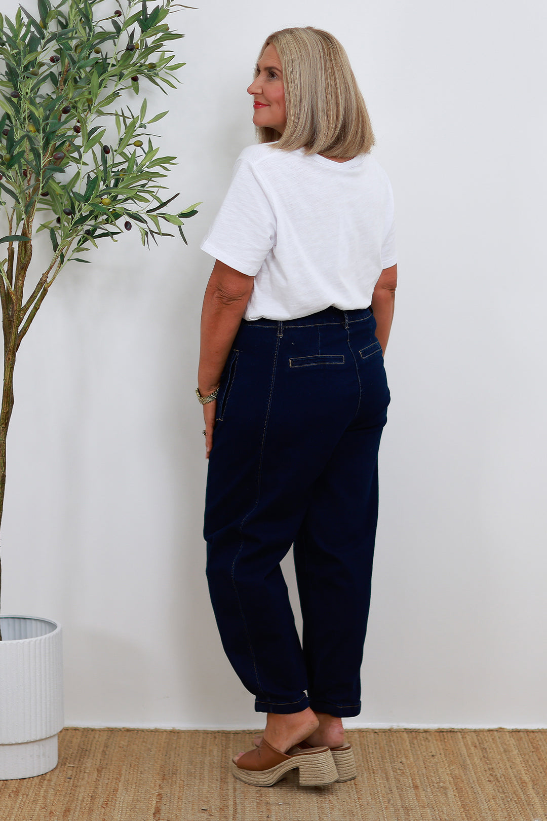 NEW Emmi Barrel Jean | DARK Stretch Denim