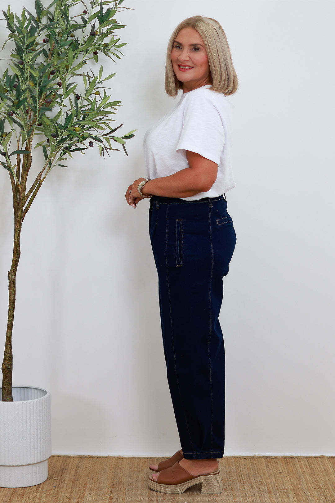 NEW Emmi Barrel Jean | DARK Stretch Denim