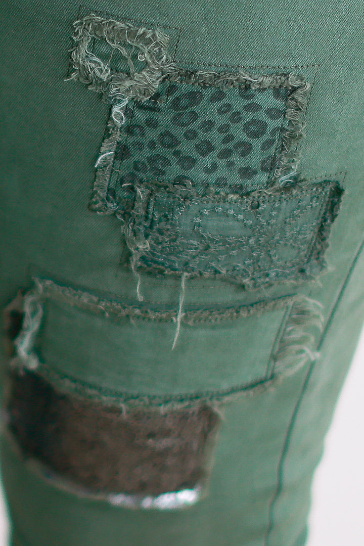 New York Glam Stretch Jean | KHAKI