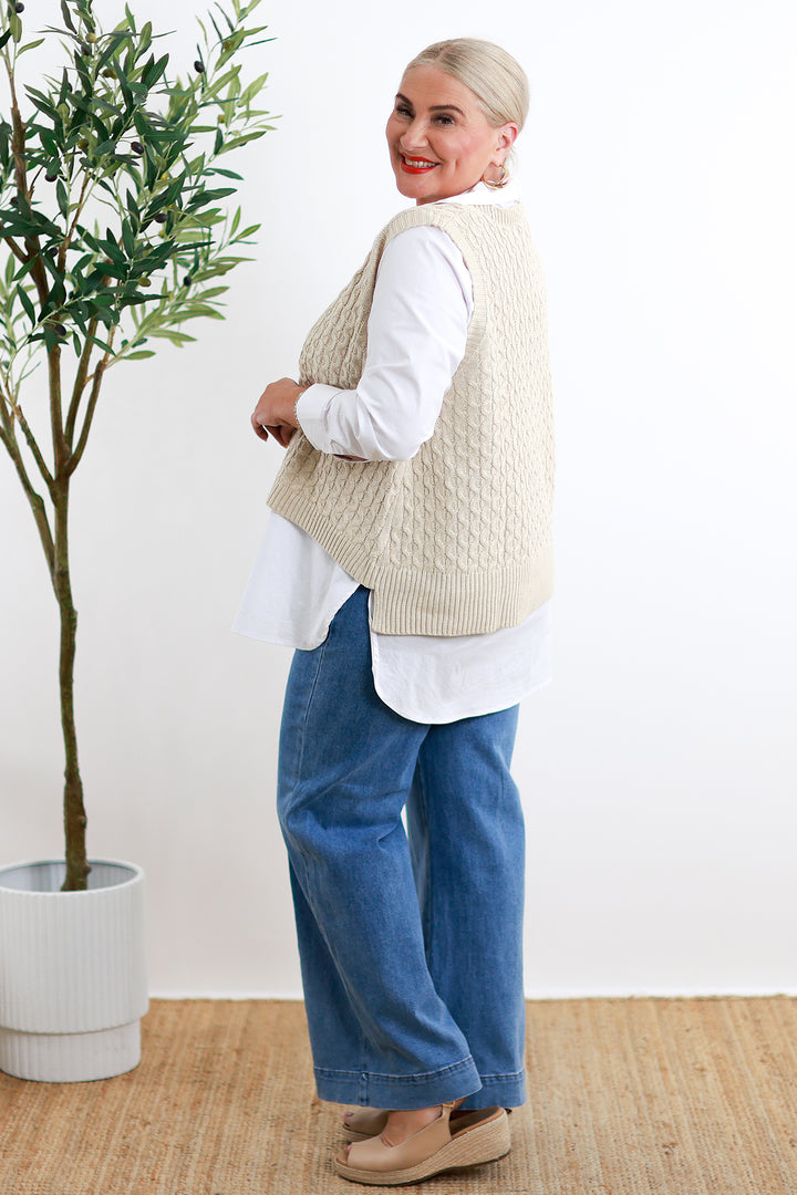 Huntress Slouch Vest | Oat & Black