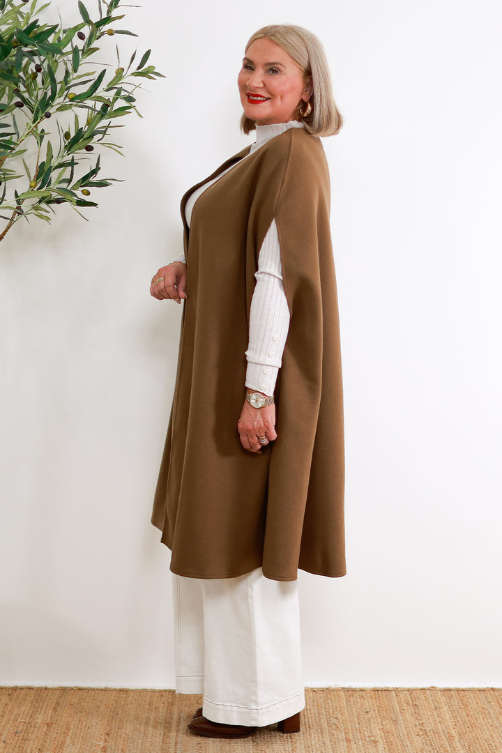 Vercelli Sleeveless Coat | Walnut
