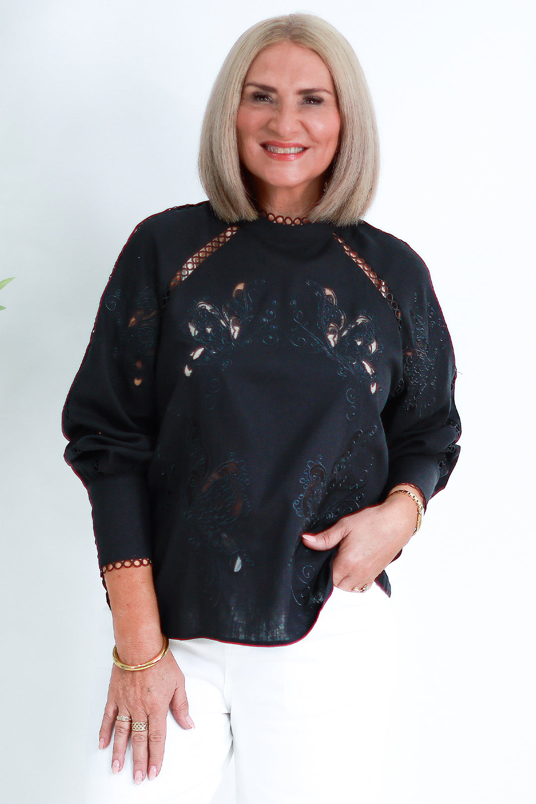 Aven Embroidered Blouse | BLACK