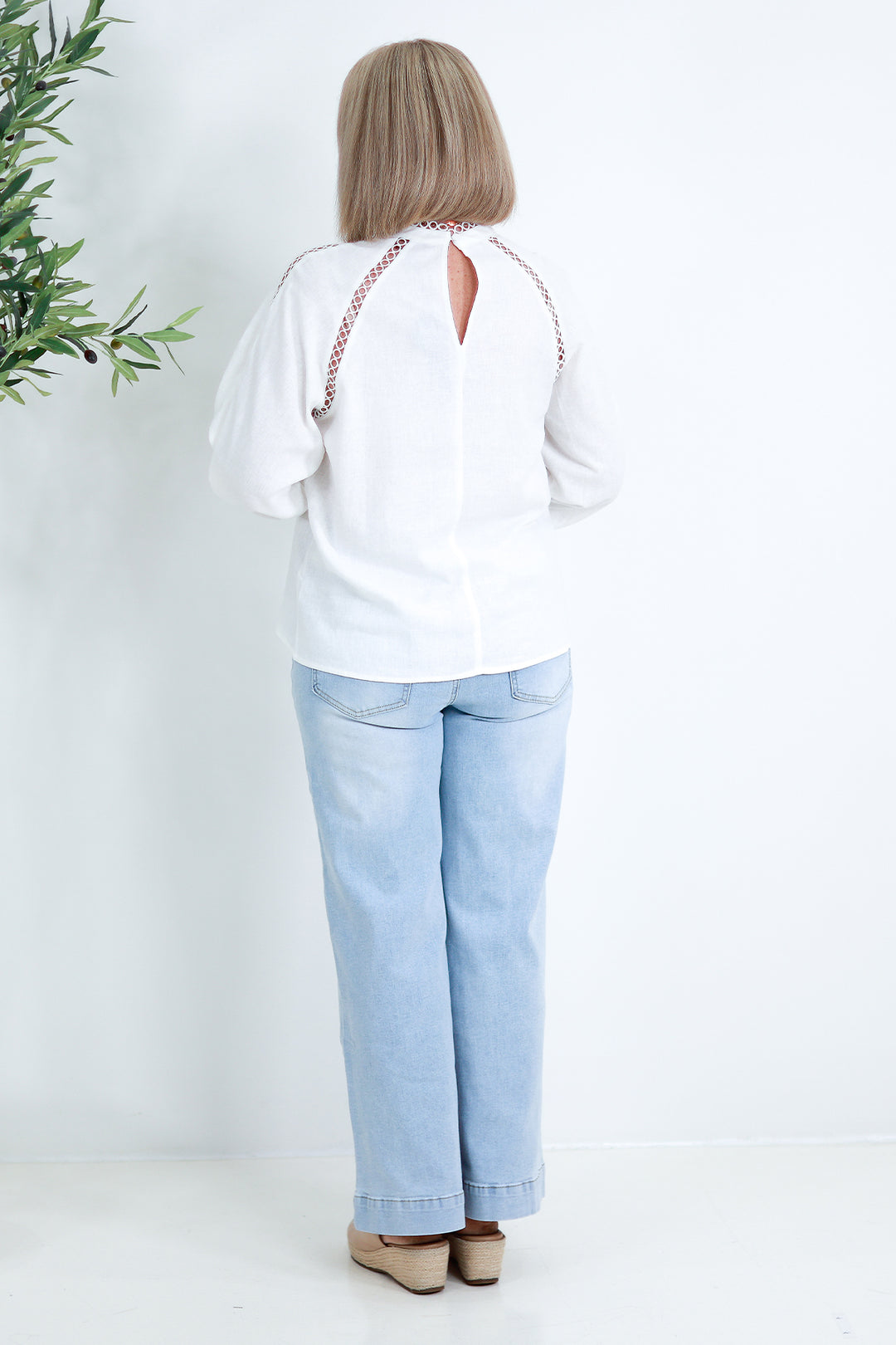 Aven Embroidered Blouse | WHITE
