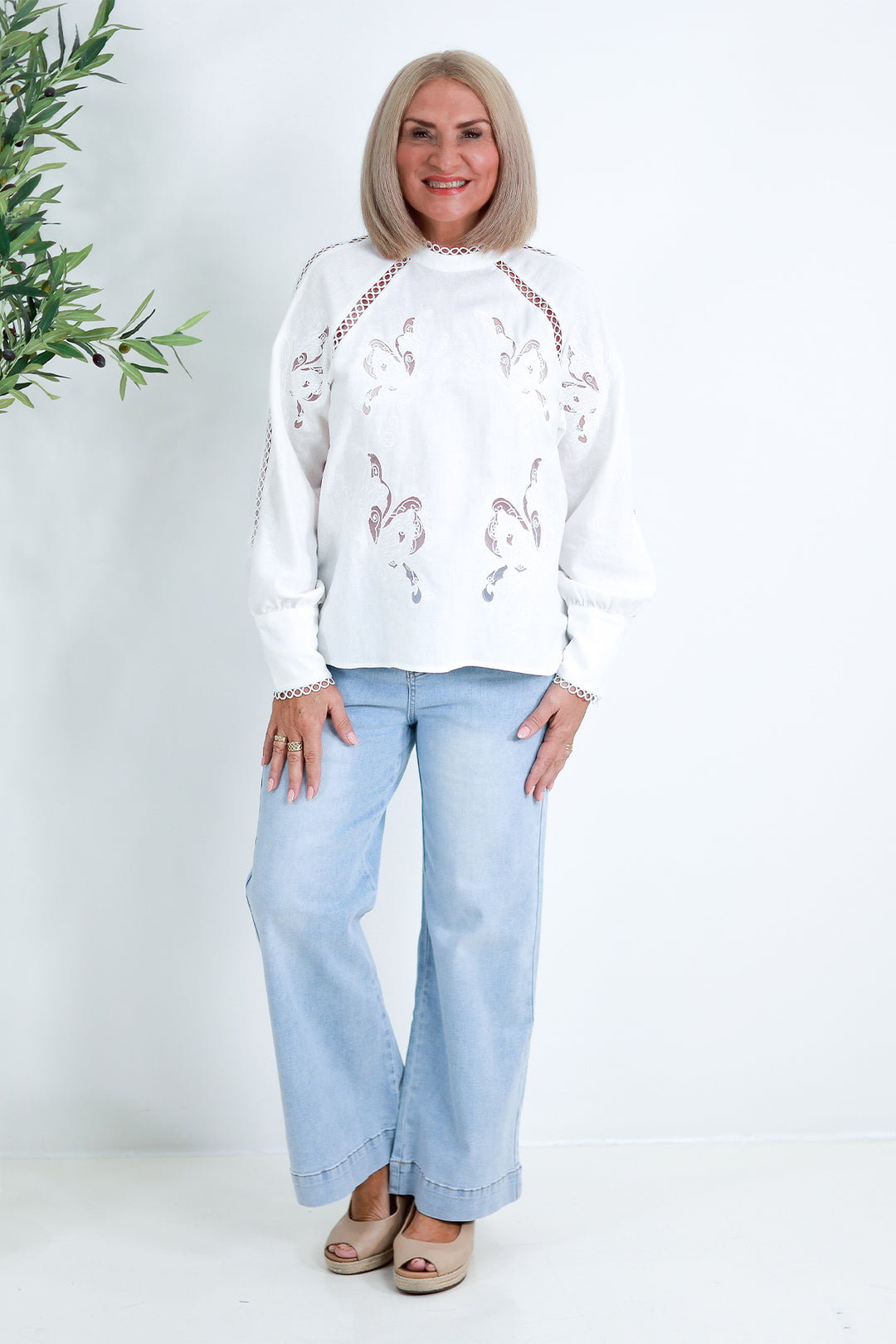Aven Embroidered Blouse | WHITE