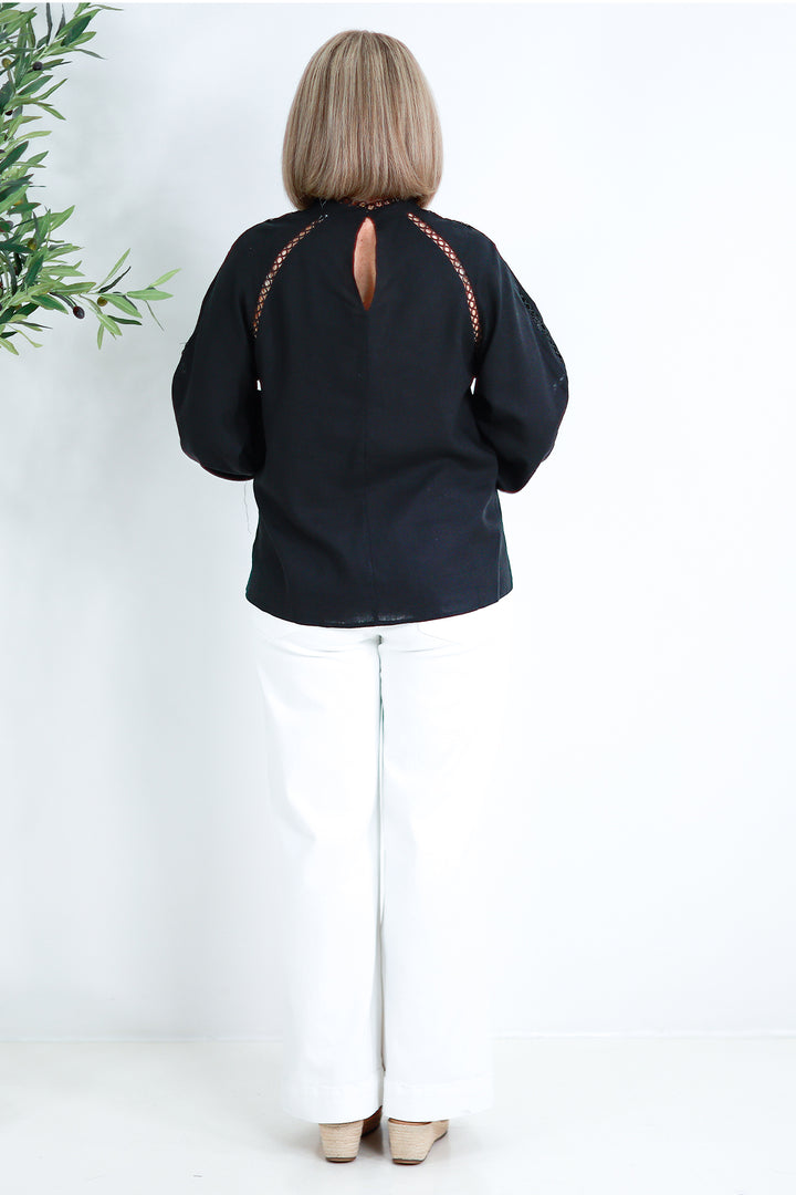 Aven Embroidered Blouse | BLACK