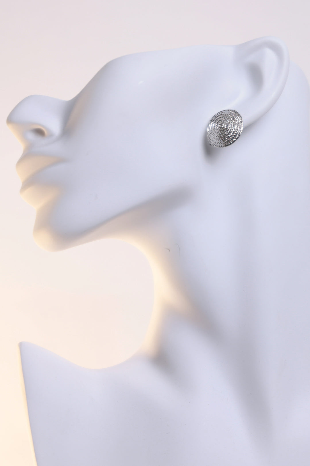 Aman Round Earrings
