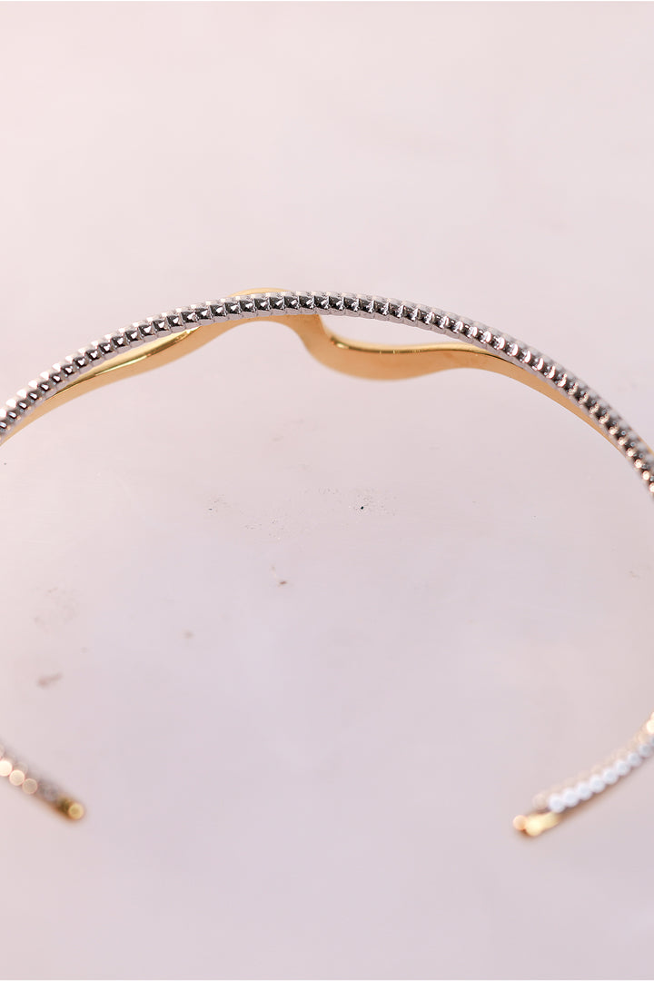 Francia Cufflet | CURVE