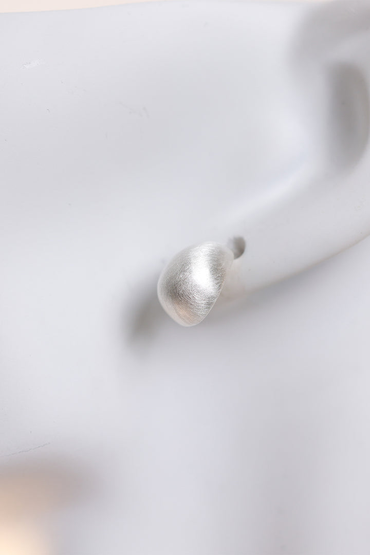 Heritage Satin Earring | SILVER DROP
