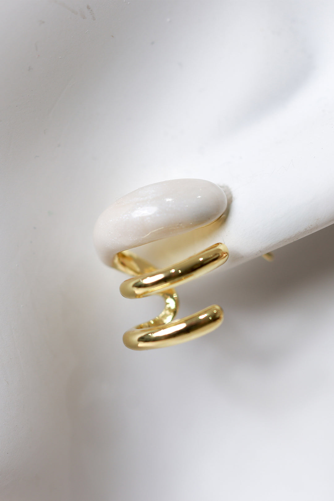 Mira Hoop Earring | ENTWINED MIX