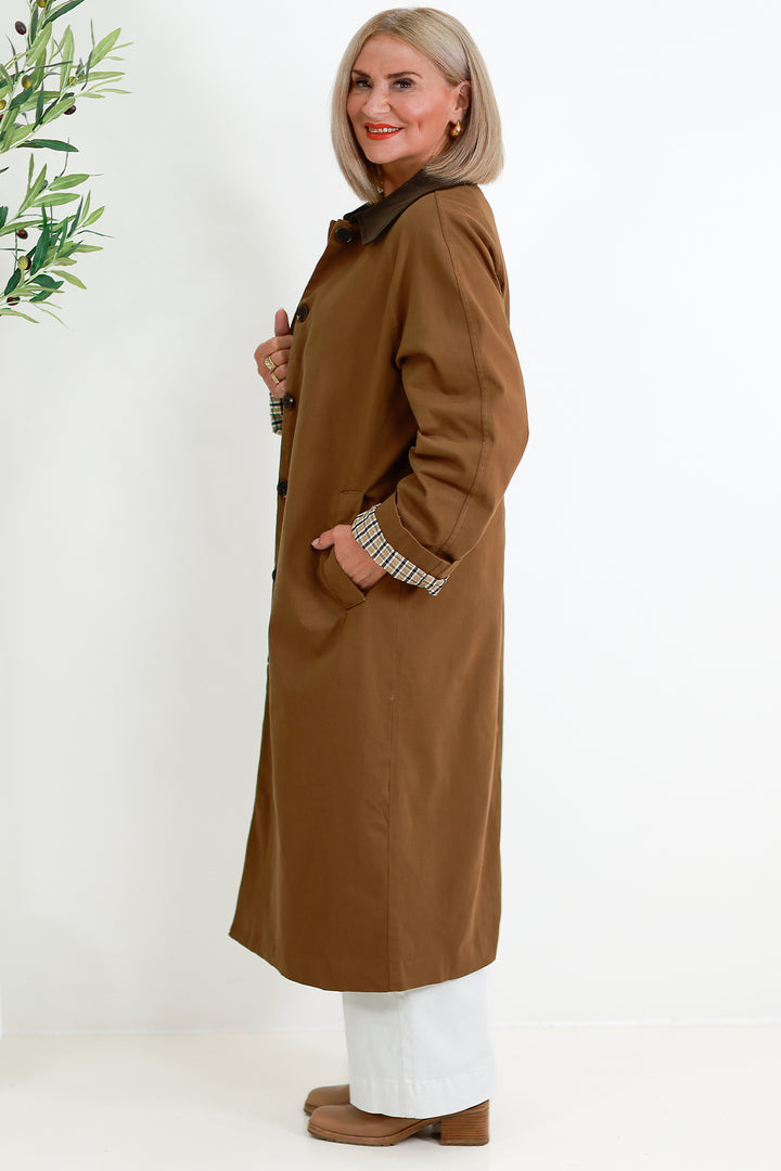 Ash Coat | TOFFEE CHOC COLLAR