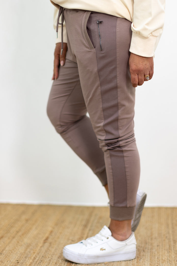 Homebody Jogger - Mocha
