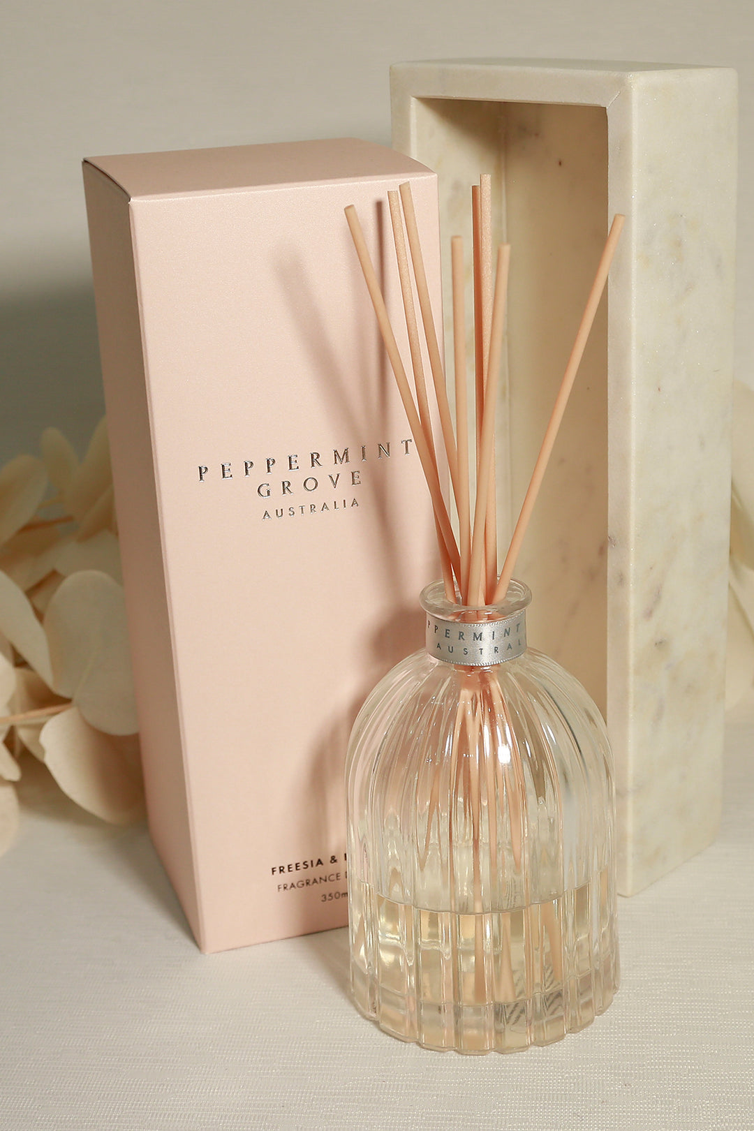 FREESIA & BERRIES 350ML DIFFUSER
