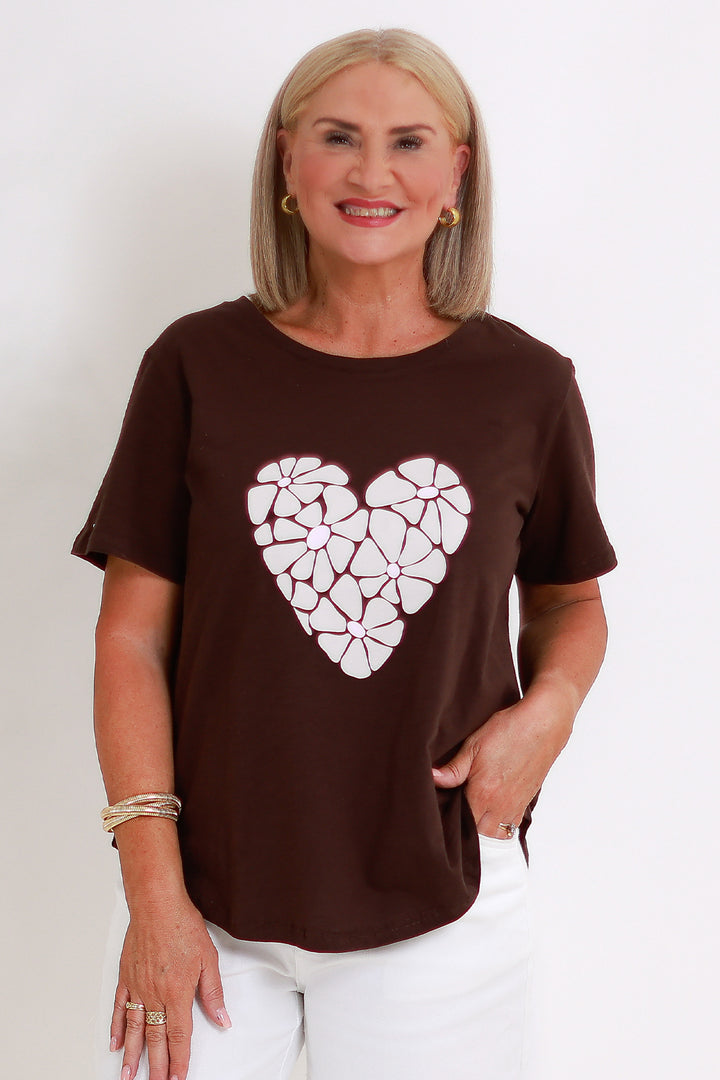 Young Hearts T-shirt | CHOC BROWN