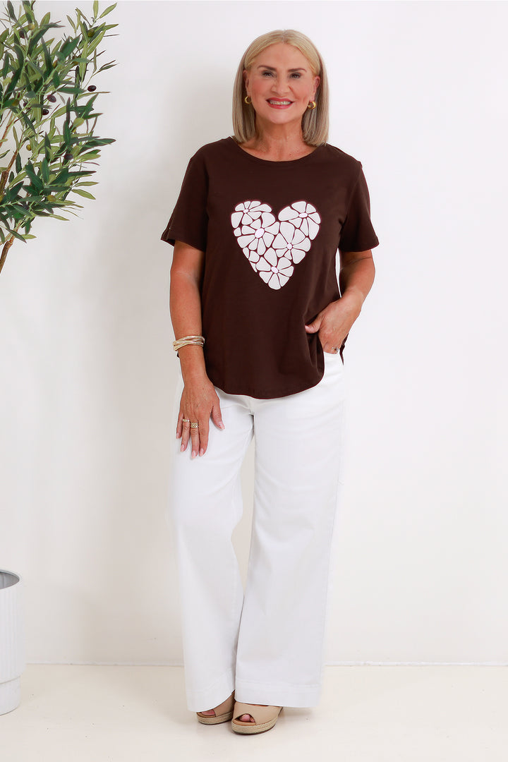 Young Hearts T-shirt | CHOC BROWN