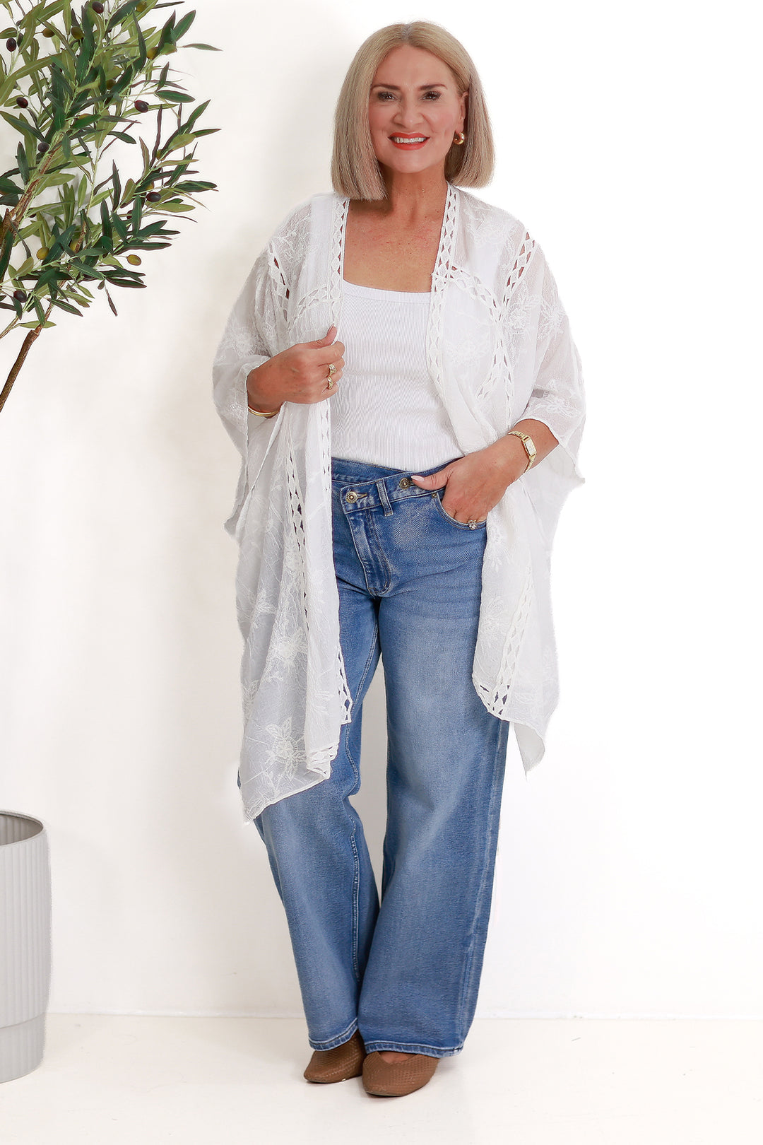 Melodie Cape | WHITE