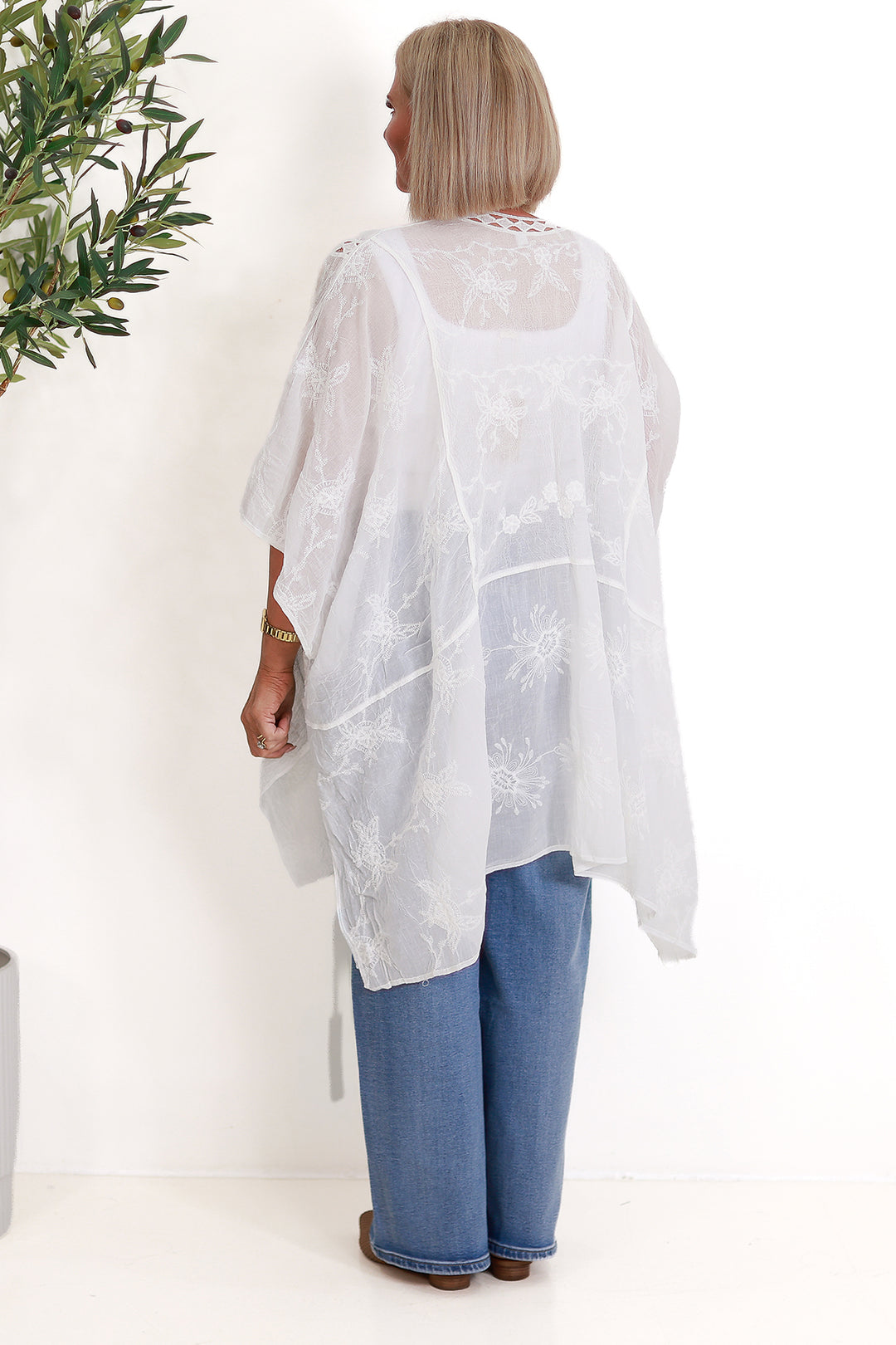 Melodie Cape | WHITE