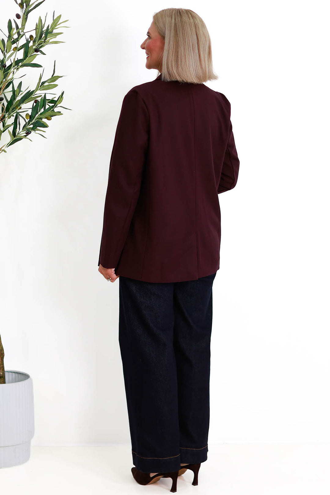 Eden Stretch Blazer | WINE