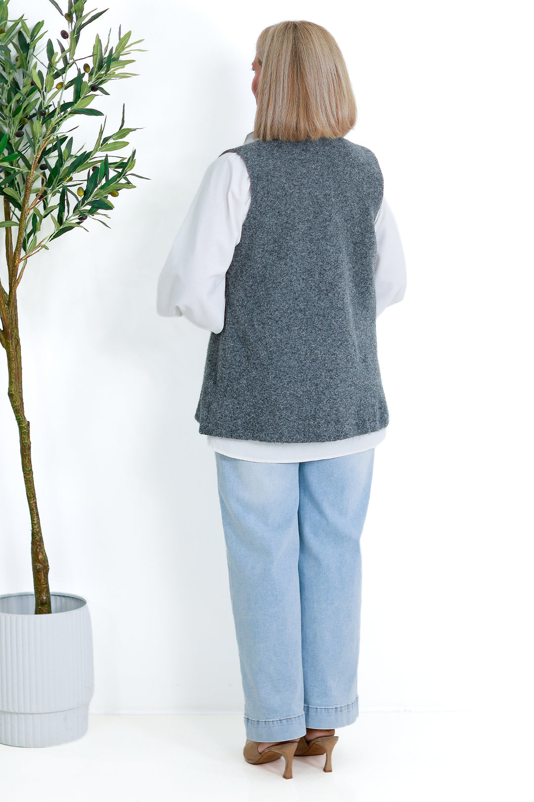 Kalani Vest | DARK GREY