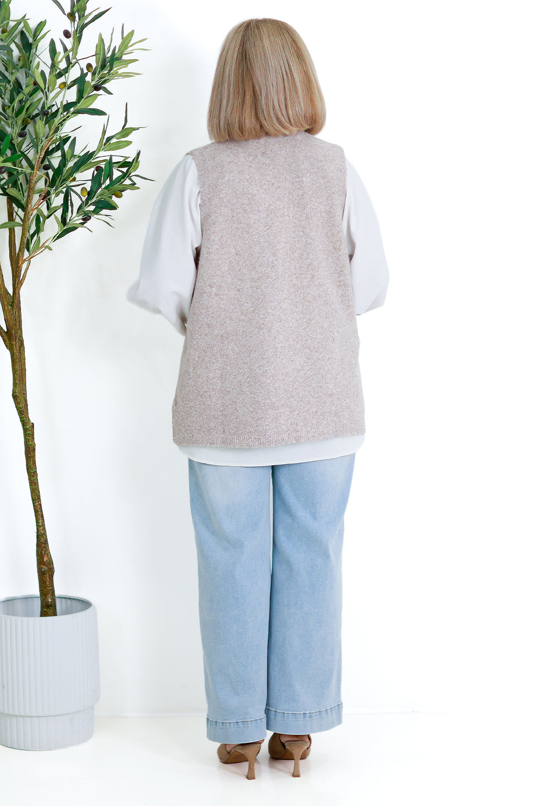 Kalani Vest | TAUPE