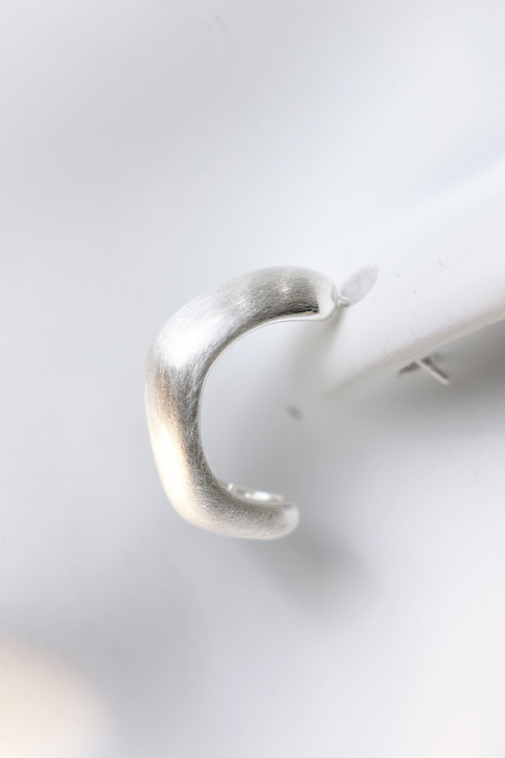Heritage Satin Earring | SILVER HOOP