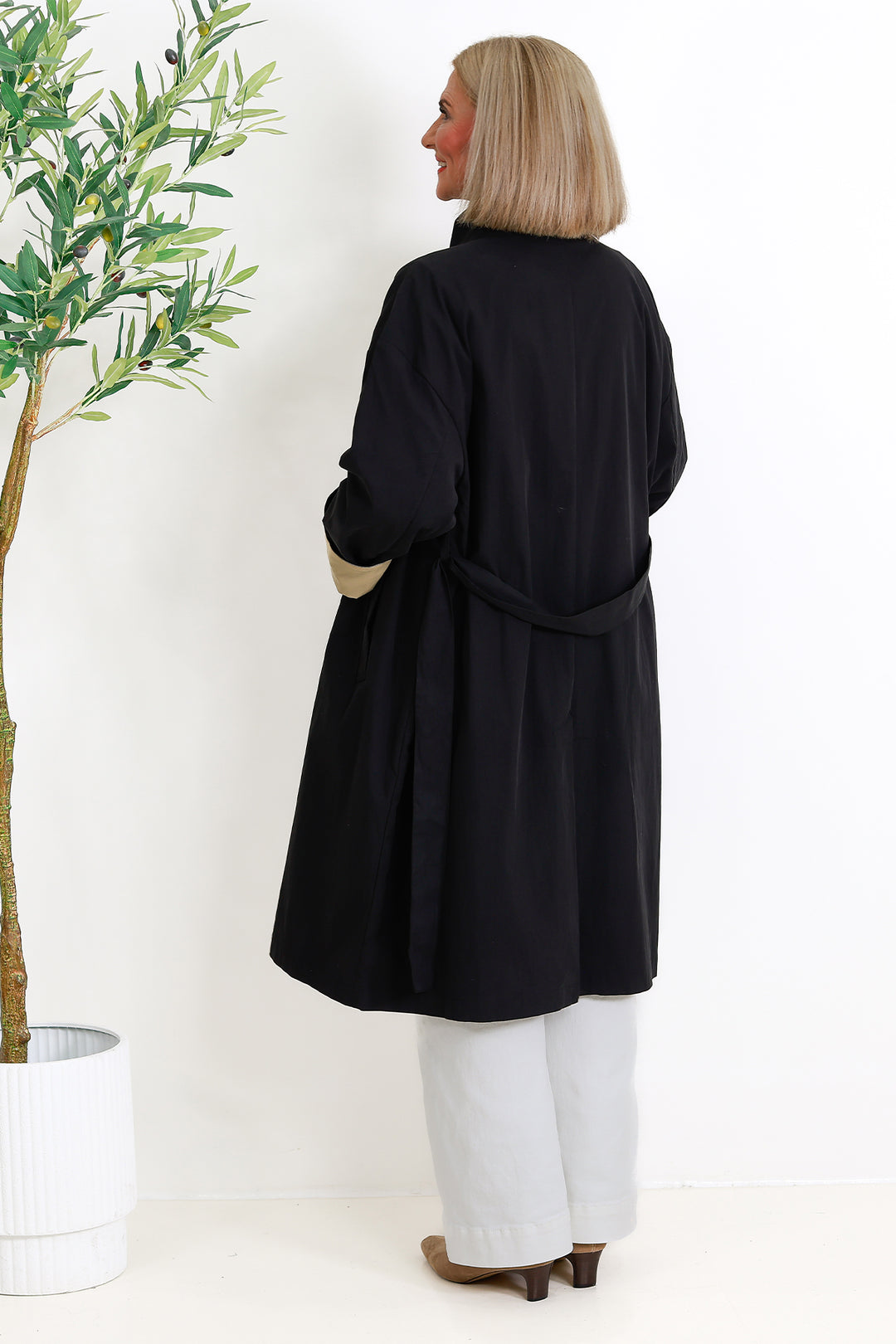 Eva Trenchcoat | BLACK