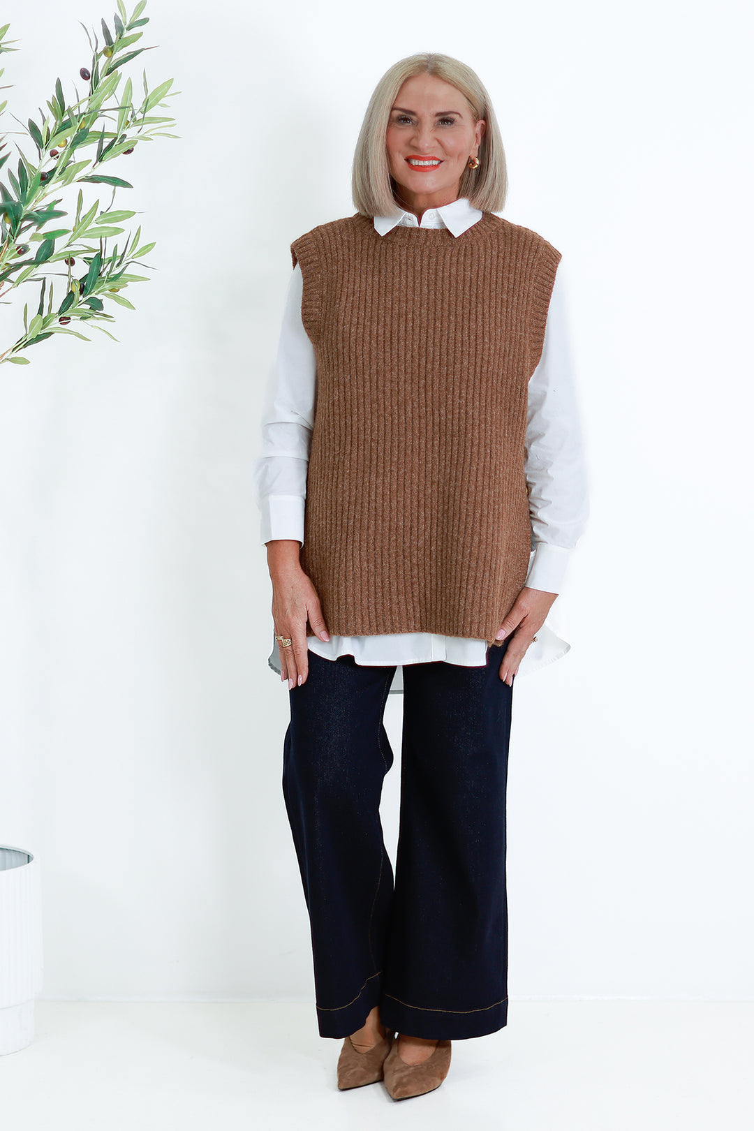 NEW Round Neck Vest | TAN