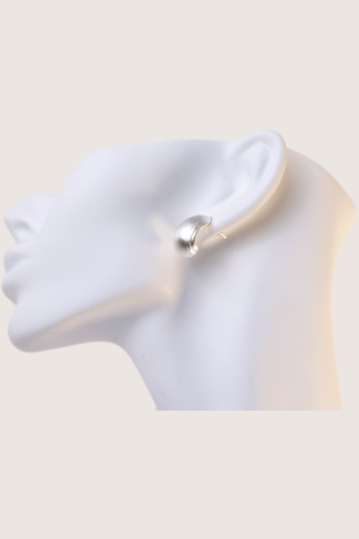 Solara Curve Earring | HOOP