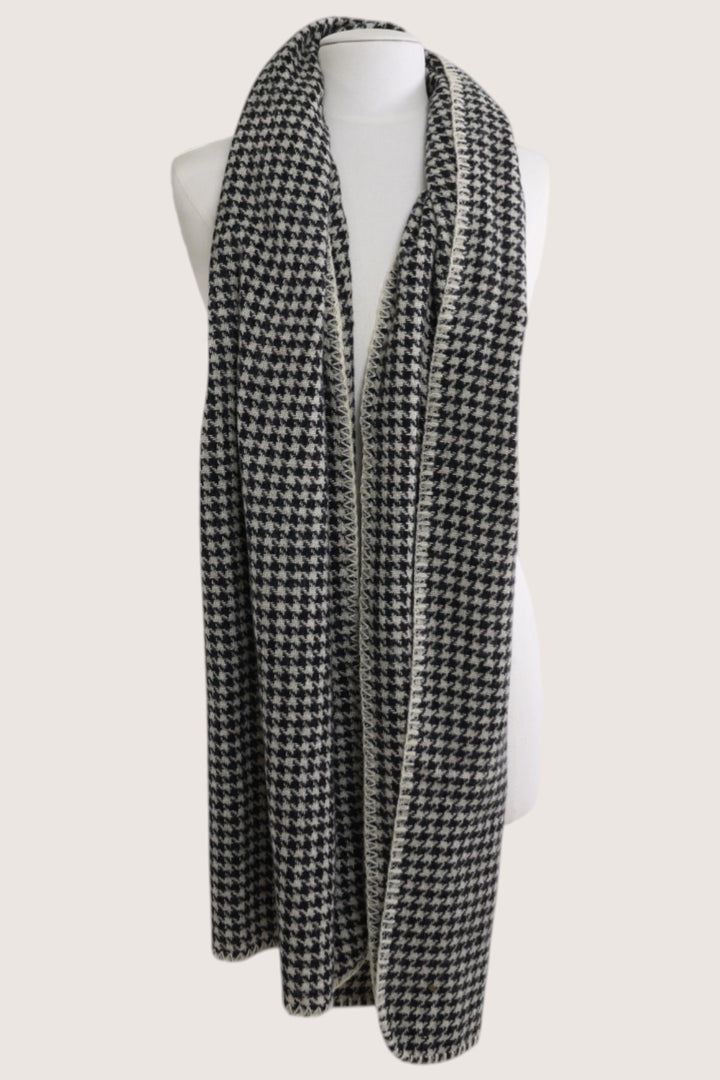 Cassidy Houndstooth Scarf | CHARCOAL