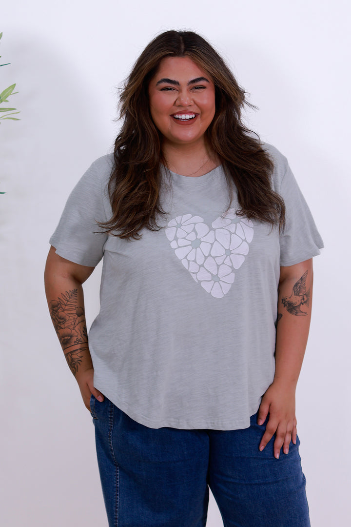 Young Hearts T-Shirt | Sage GREEN