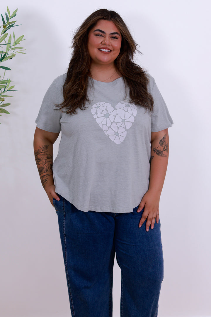 Young Hearts T-Shirt | Sage GREEN