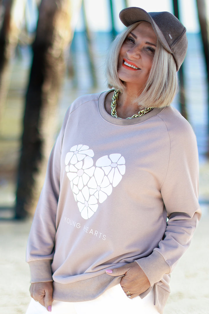 NEW Young Hearts Crew | TAUPE