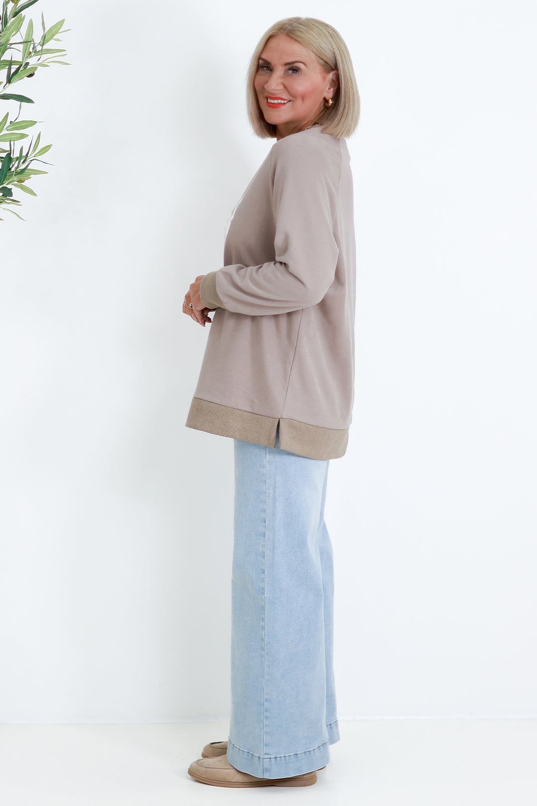 NEW Young Hearts Crew | TAUPE