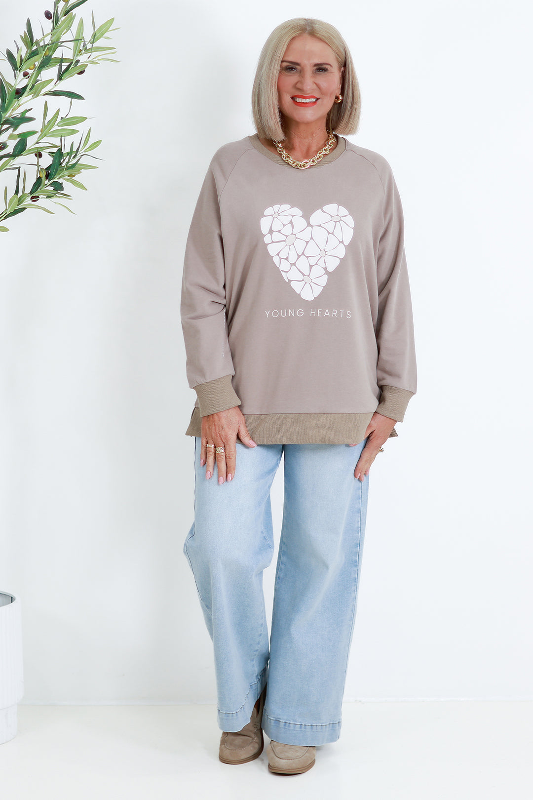 NEW Young Hearts Crew | TAUPE