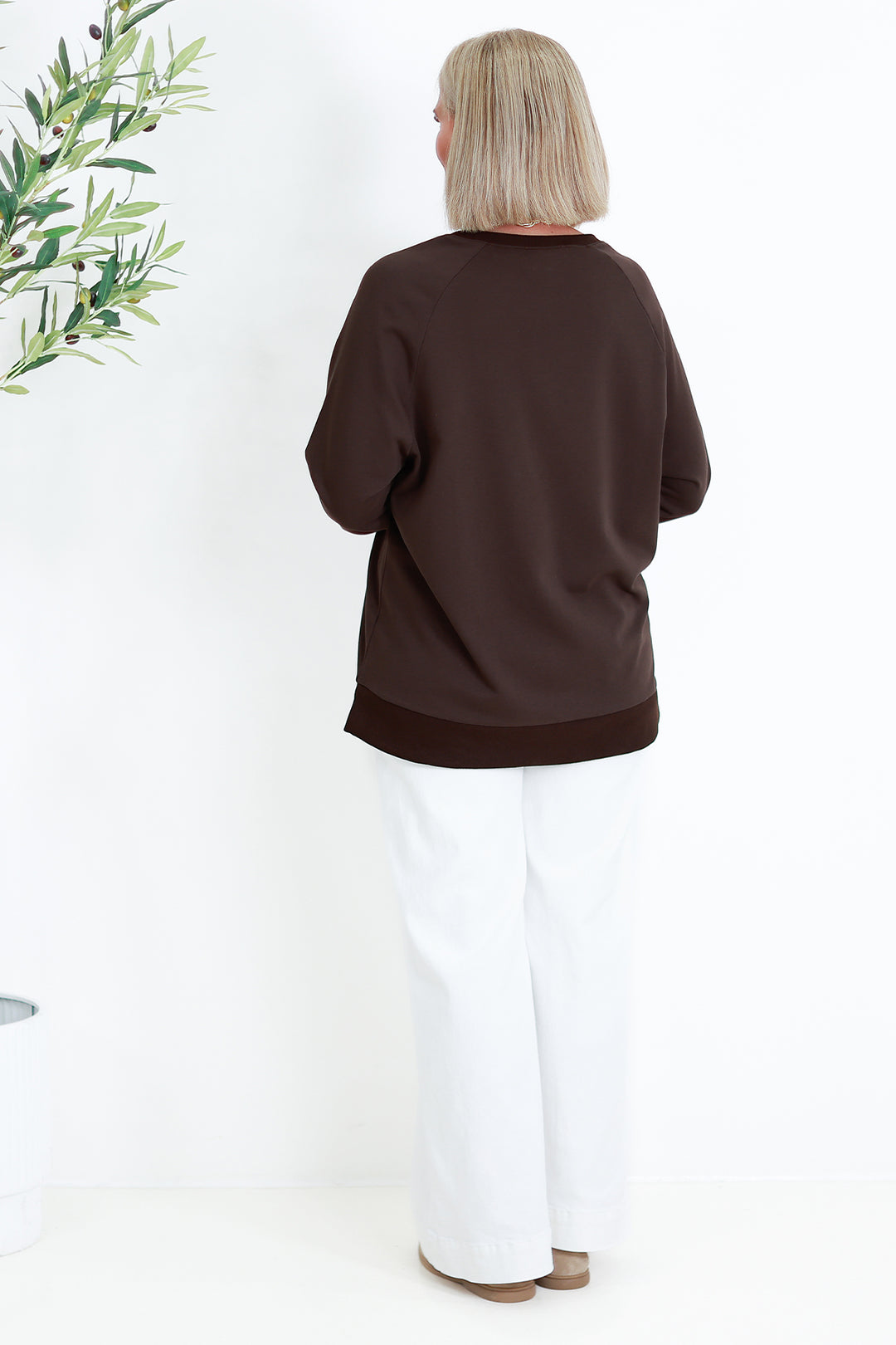 NEW Young Hearts Crew | CHOC BROWN