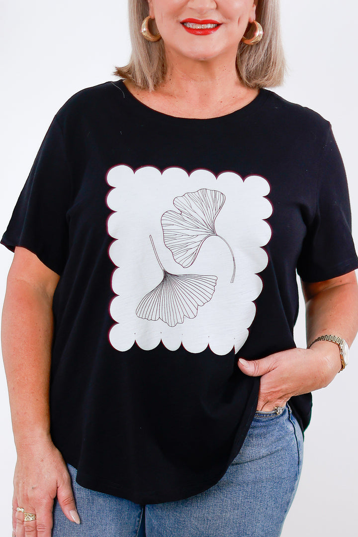 Fan Print T-Shirt | BLACK