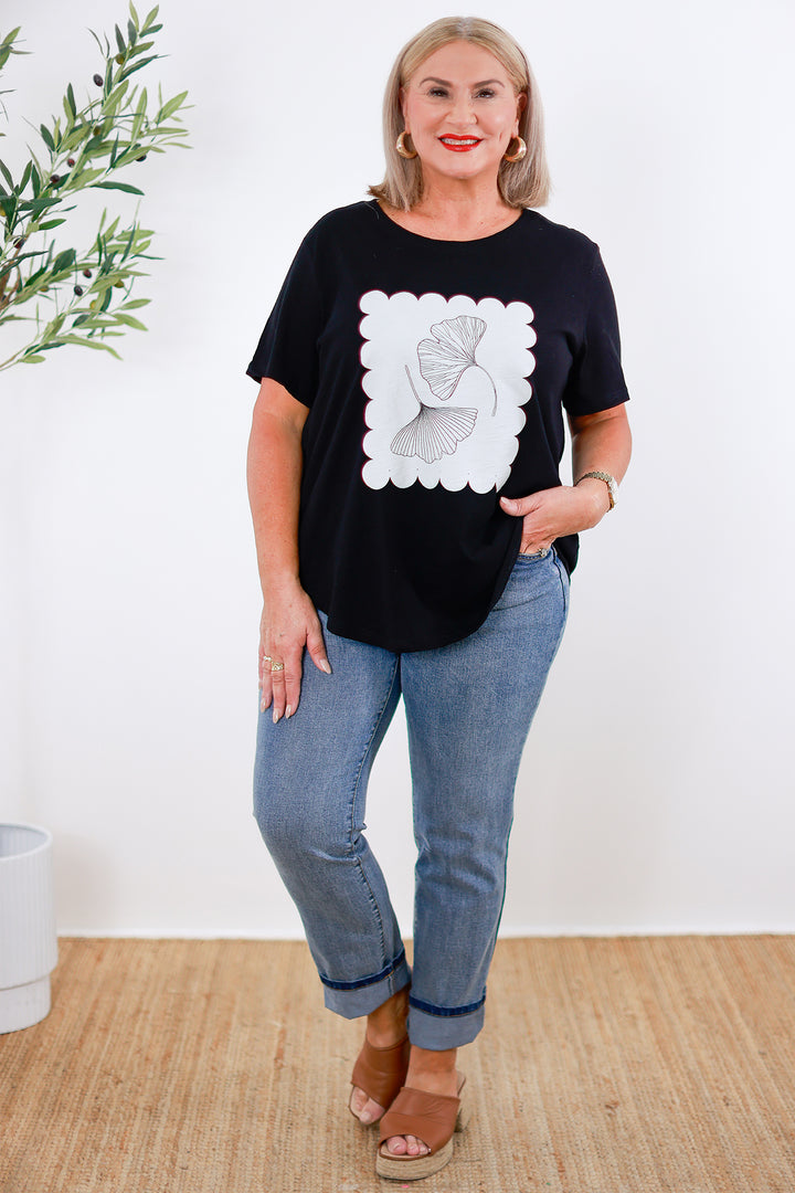 Fan Print T-Shirt | BLACK