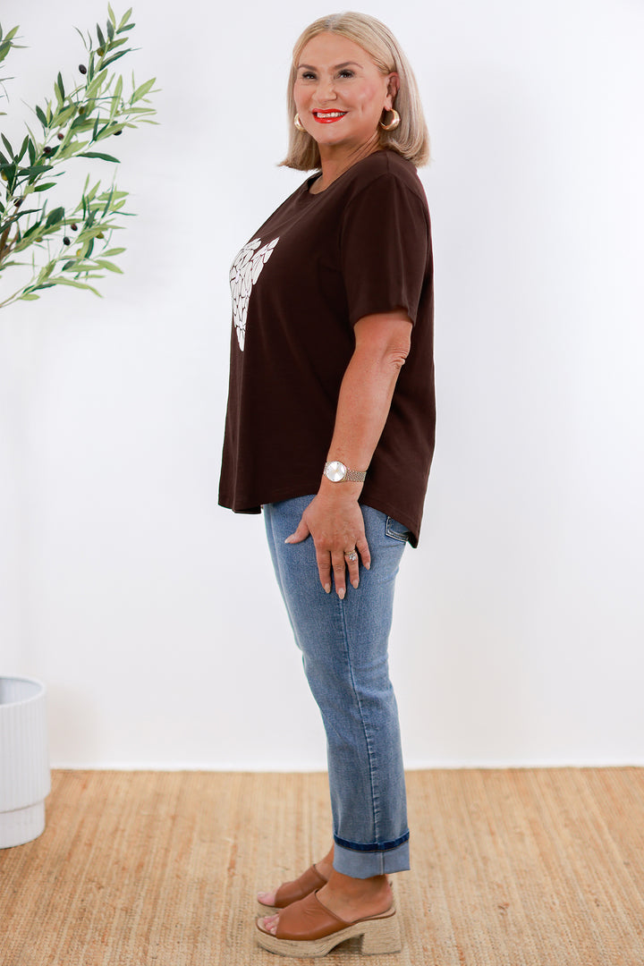 Young Hearts T-shirt | CHOC BROWN