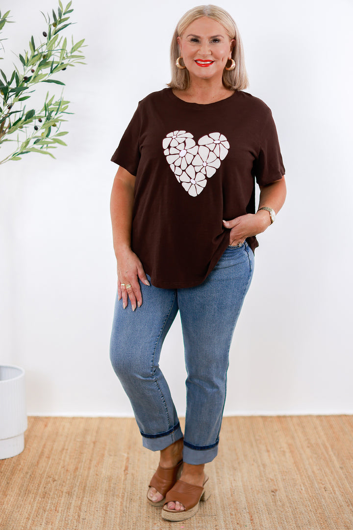 Young Hearts T-shirt | CHOC BROWN